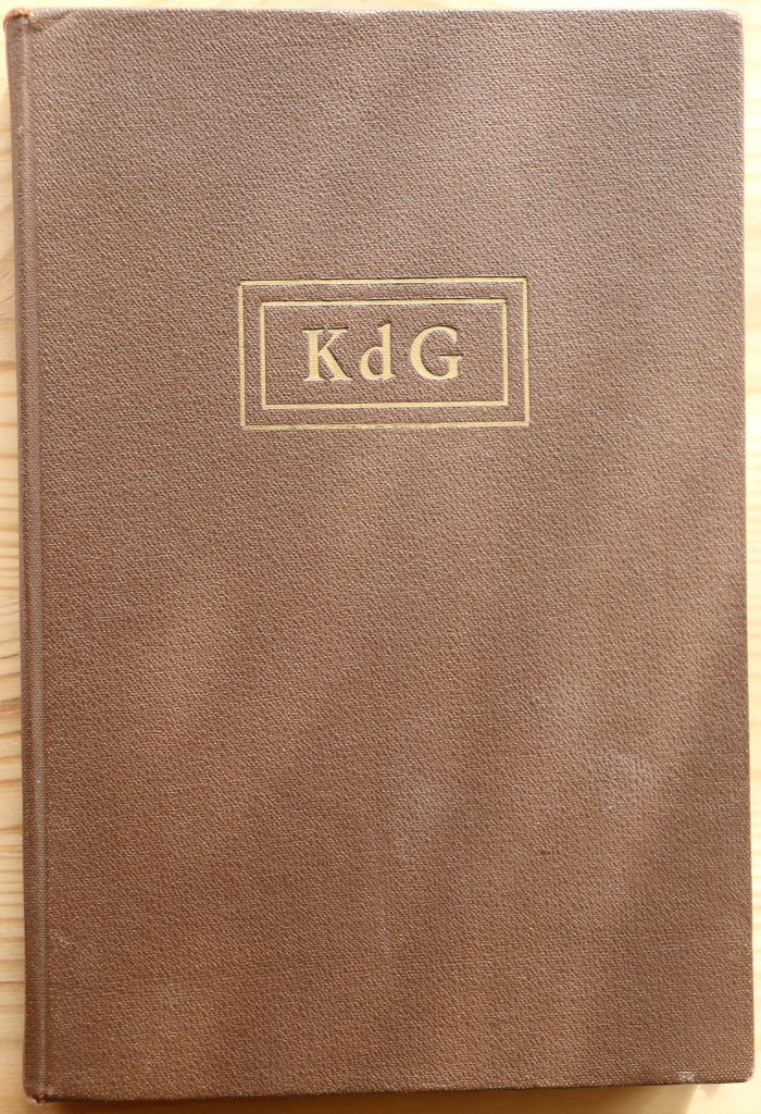 Kombination der Gestirneinflüsse 1950 Brown cloth edition front board